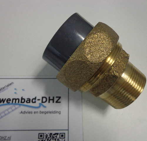 Featured image for “PVC / messing koppeling 63 mm lijm x 2" draad (voor warmtewisselaar aansluiting)”